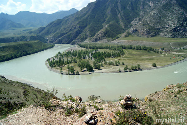 Река Катунь ниже слияния с Чуей